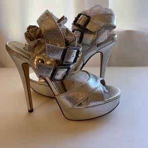 Michael Antonio open toed silver heels 7.5